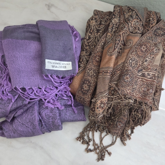 Source Unknown Accessories - Bundle Of Women's Scarves /Shawl